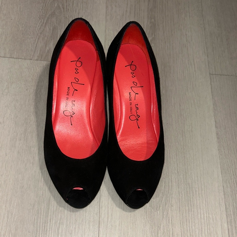 Pas de Rouge Black Peep Toe Heels